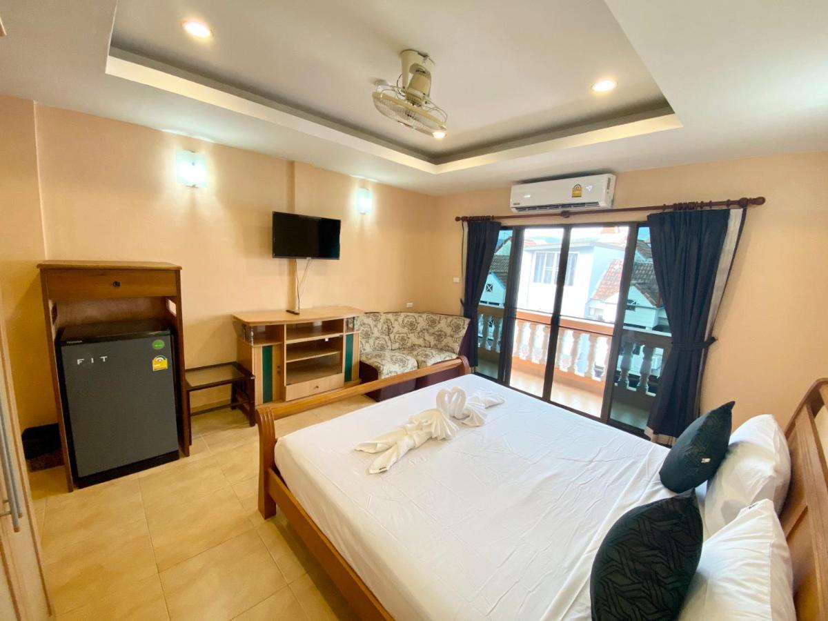 Star Guesthouse Patong Exterior photo