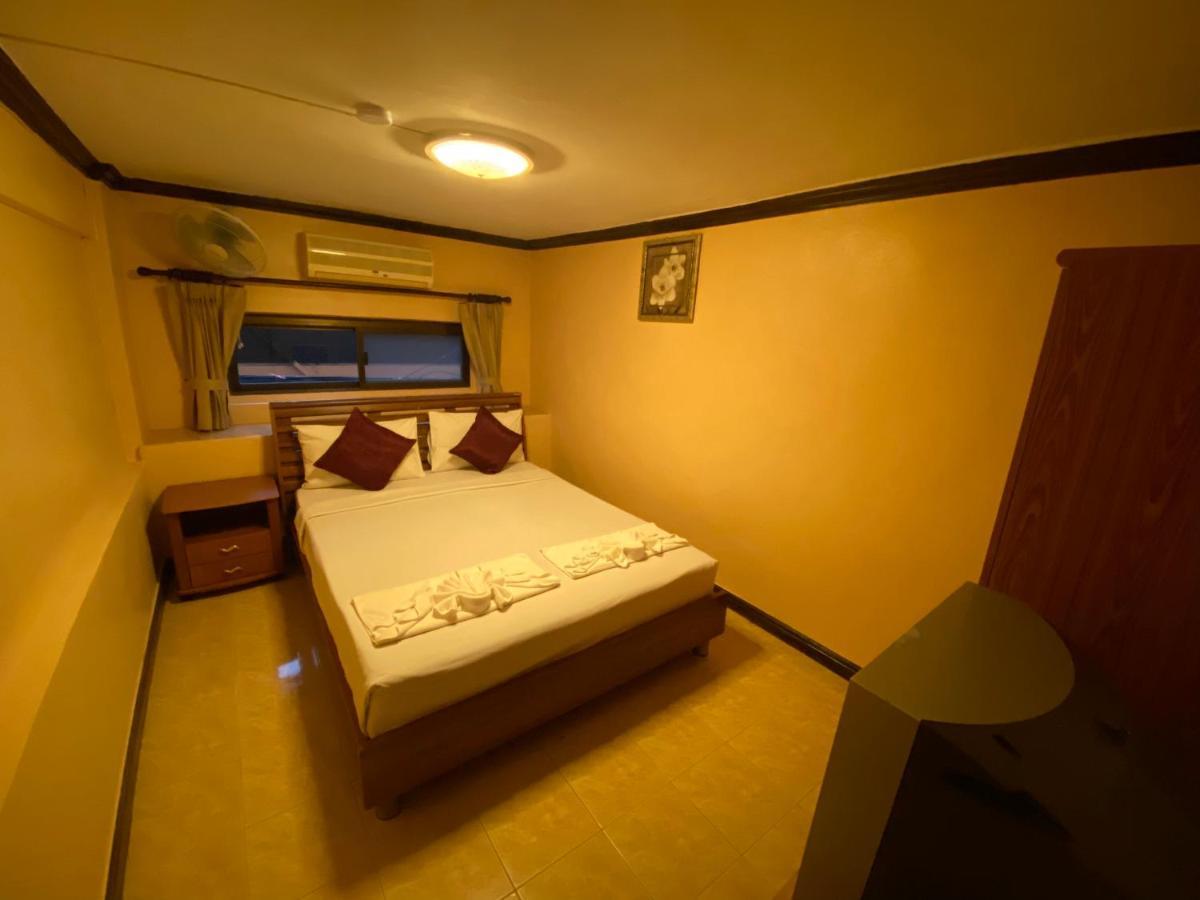 Star Guesthouse Patong Exterior photo