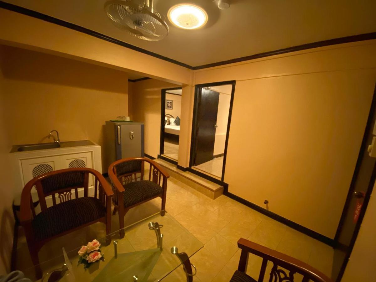 Star Guesthouse Patong Exterior photo