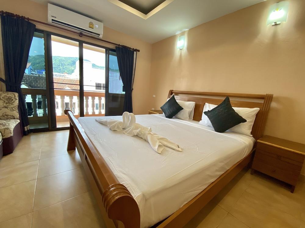 Star Guesthouse Patong Exterior photo